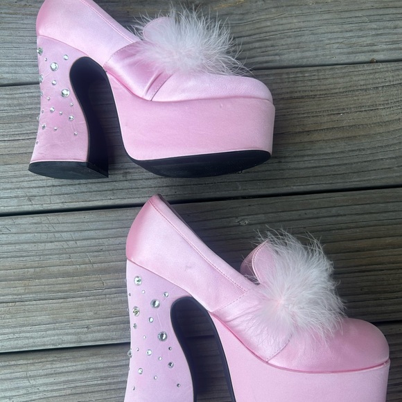 *on hold* sugar thrillz size 9 pastel pink fuzzy gemstone platform heels - Picture 4 of 4
